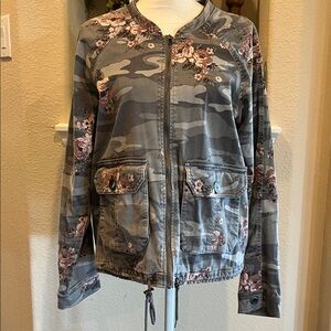 Democracy Zip Up Floral Camo Jacket Size L